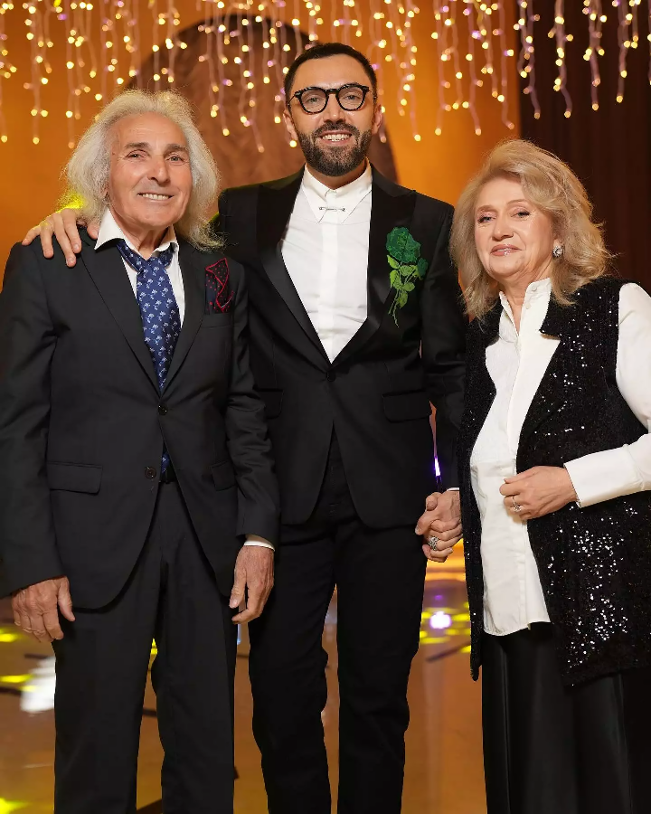 Cahid Şahbazovun ad günündə Röya ilə səmimi FOTOsu 