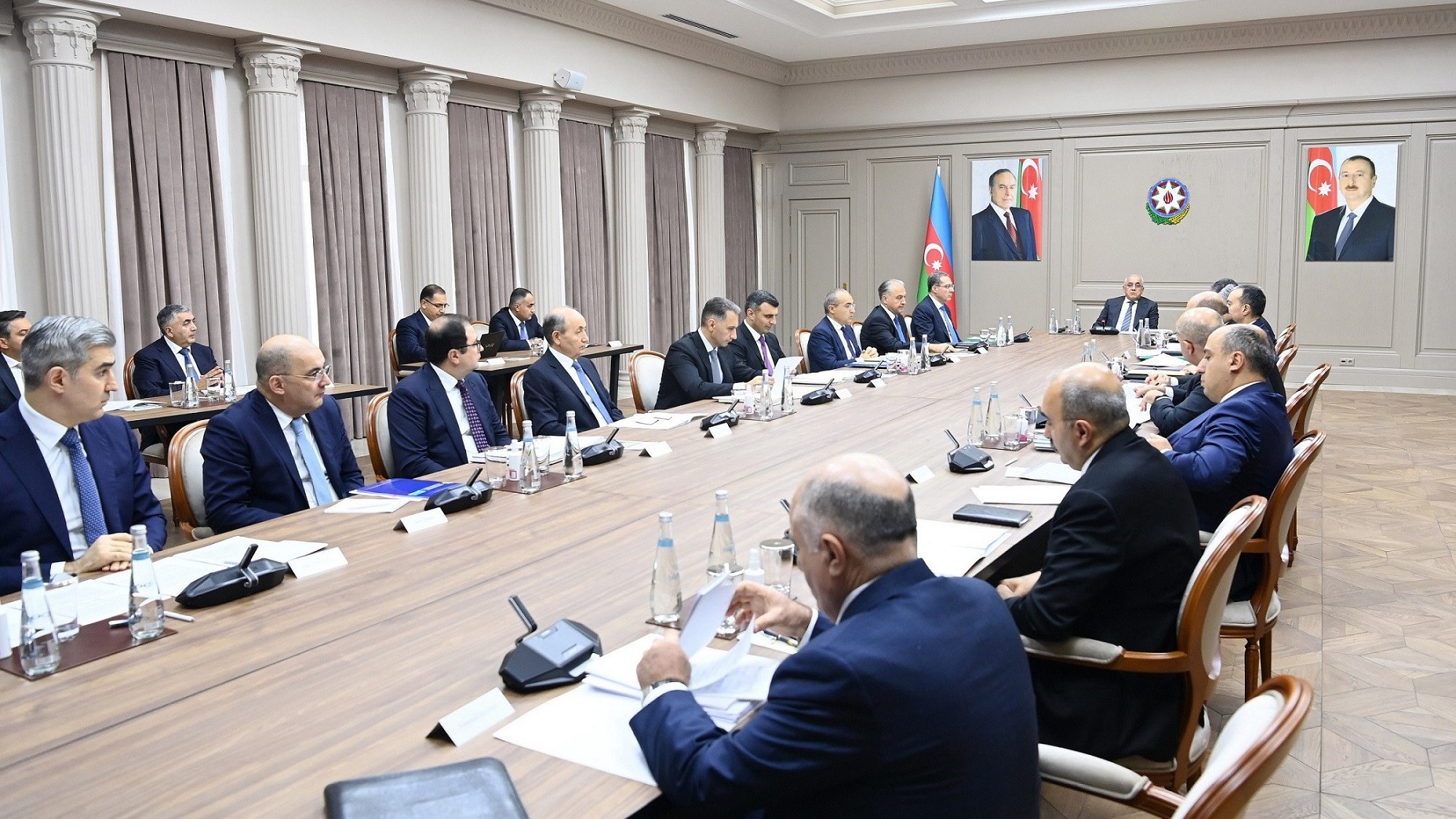 bas-nazir-ve-nazirler-bu-tarixde-istefa-vereceknbsp-1707297391