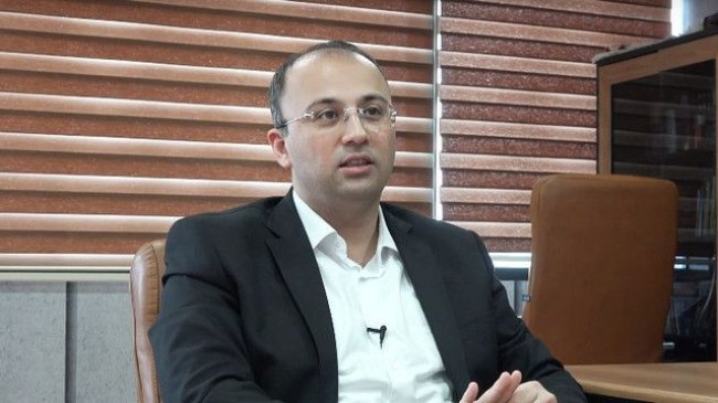 elsad-miri-hecc-ziyaretinden-danisdi-kim-gedib-lut-bedene-iki-desmal-baglayib-tikili-hec-ne-geyinmeyecekse-1707638372