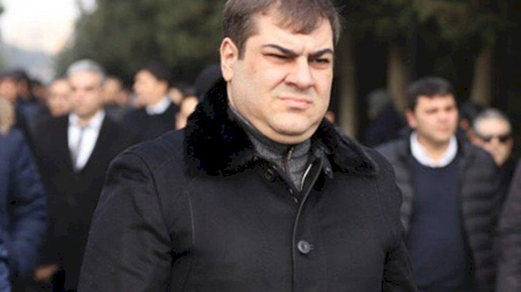 Rza Talıbov avtomobili Naxçıvan Ali Məclisinin qarşısına sürdü, qalmaqal yarandı