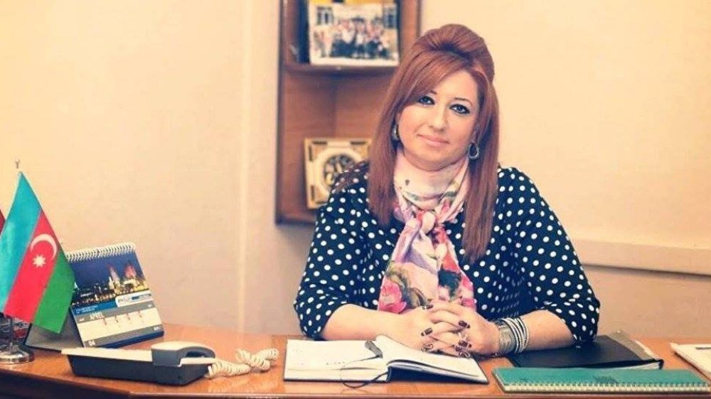 bu-il-daha-cox-qadinlar-payiz-depressiyasi-na-gore-muraciet-edib-psixoloqdan-aciqlama-1726560048