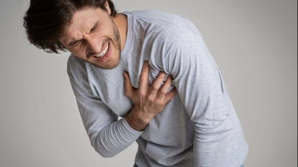 infarkt-elametleri-nedir-ve-ilk-tibbi-yadim-nece-gosterilmelidir-1729876538