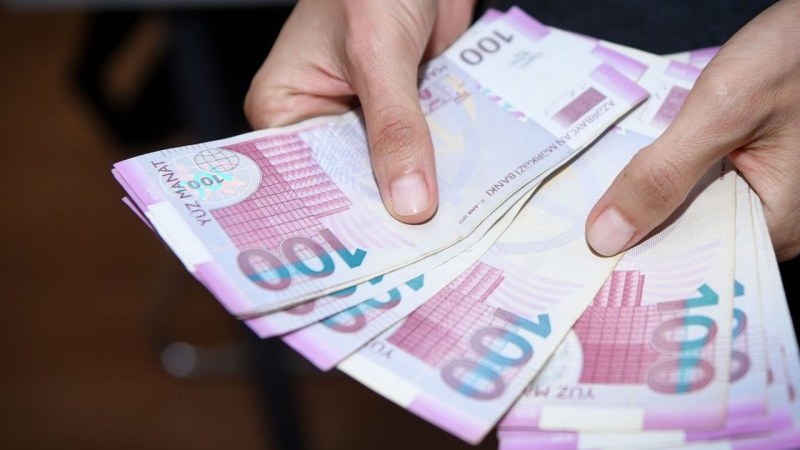minimum-emekhaqqi-artirildi-1000-manat-da-ola-biler-amma-1735041602