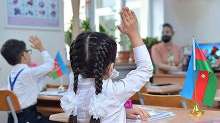 sagirdlerin-yerdeyismesi-prosesinde-nelere-diqqet-etmek-lazimdir-videonbsp-1740119734