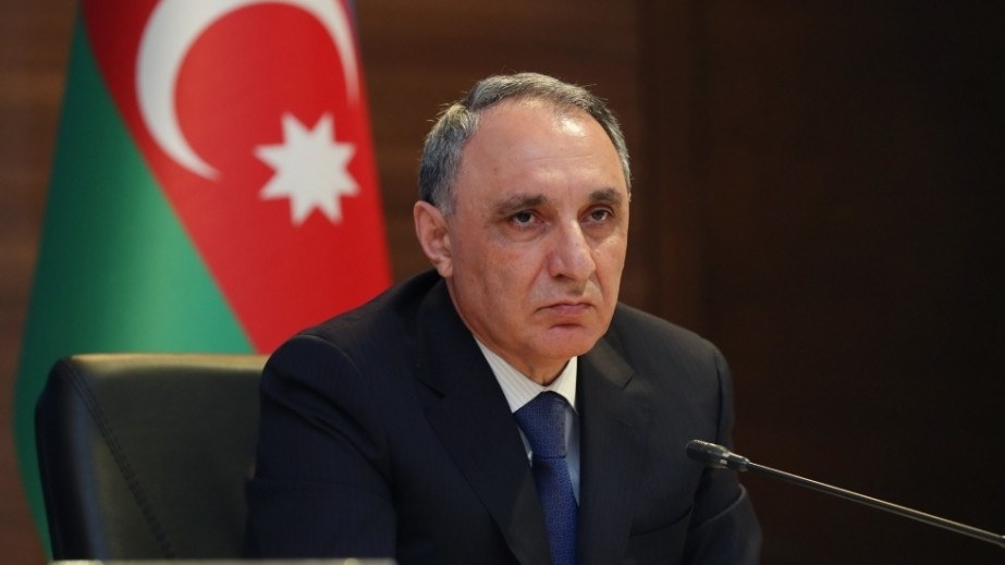 son-deqiqe-hemin-sexsler-ele-kecdi-emelleri-sok-etdinbsp-1746087571