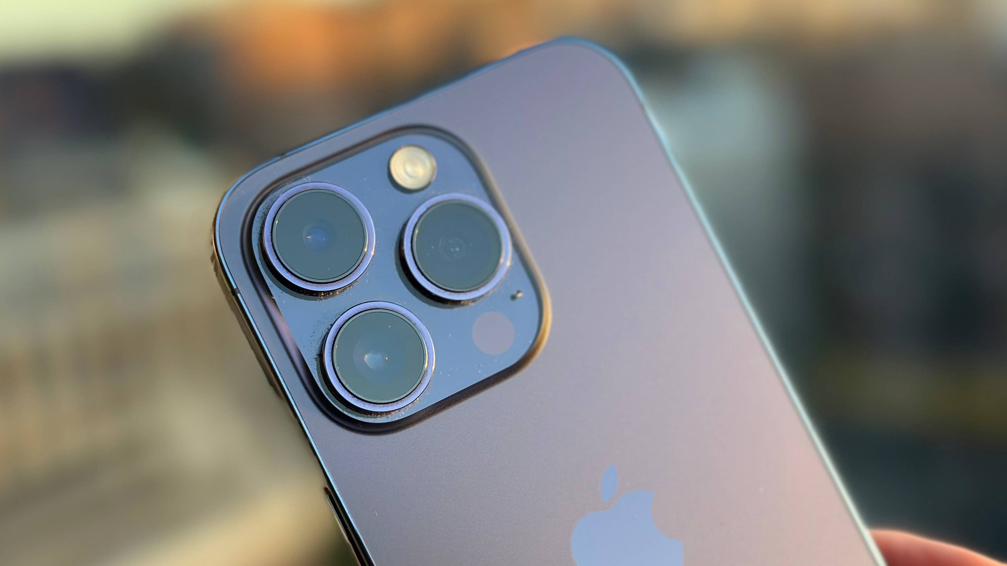 iphone-istifadecilerinin-nezerine-cihaziniz-tehlukededir-1746093229