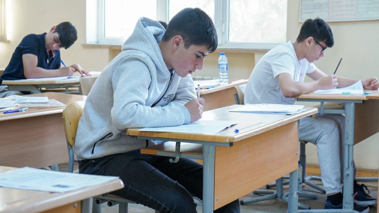 qebul-imtahanlarina-qeydiyyat-bitdi-en-cox-abituriyent-bu-qrupdadir-statistikanbsp-1746165393