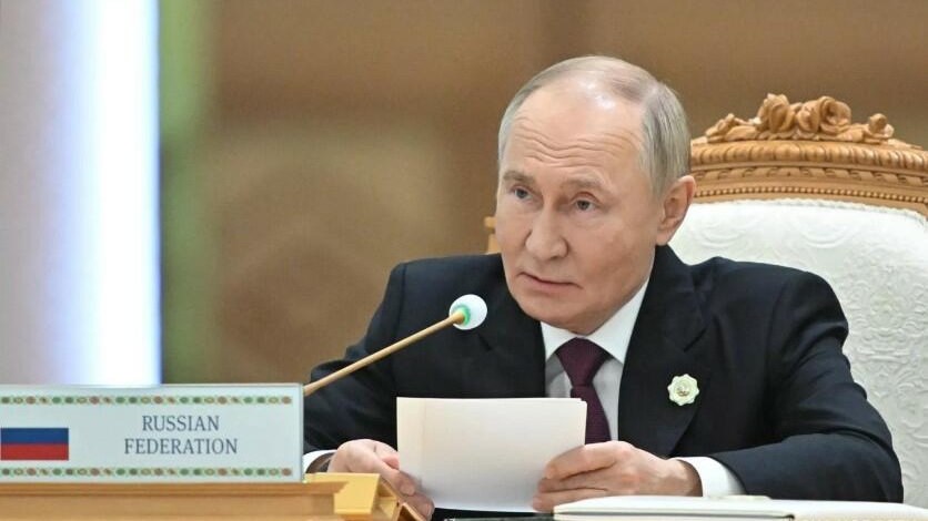 putin-ilk-defe-evini-gosterdi-niye-leninin-yox-iii-aleksandrin-portretinbsp-1746256486
