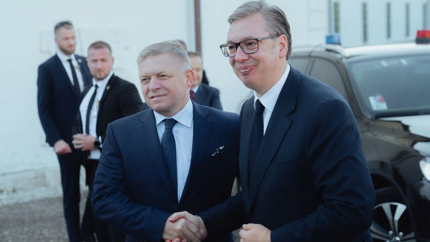 vucic-ve-fitsonun-sehhetleri-pislesdi-gorusler-texire-salindi-1746287736