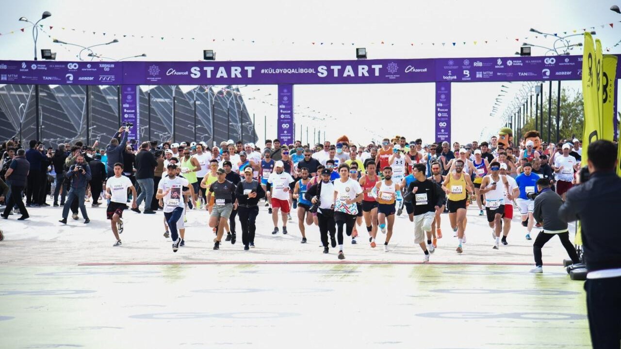 baki-marafonu-2025-start-goturdu-fotonbsp-1746341374