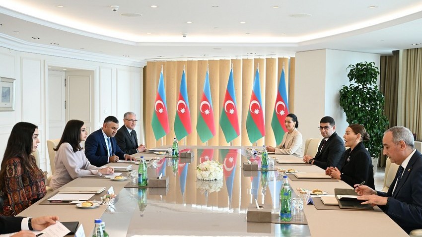 mehriban-eliyeva-merakesin-xanim-sahzadesi-ile-gorusdu-fotolar-1746455203