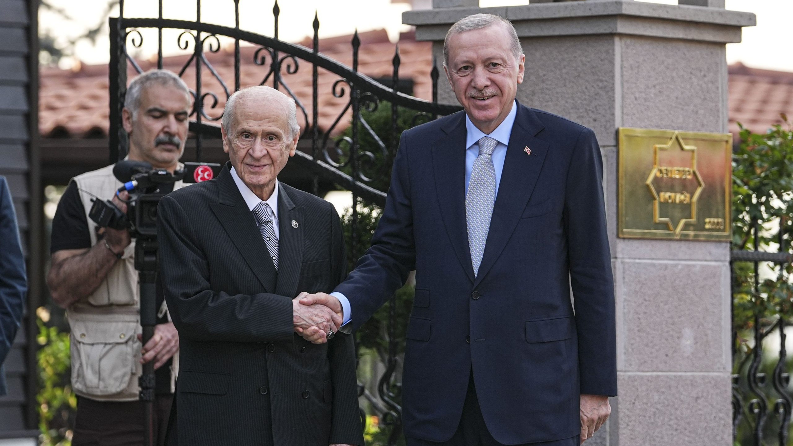erdogan-baxcalini-evinde-ziyaret-etdi-1746557724