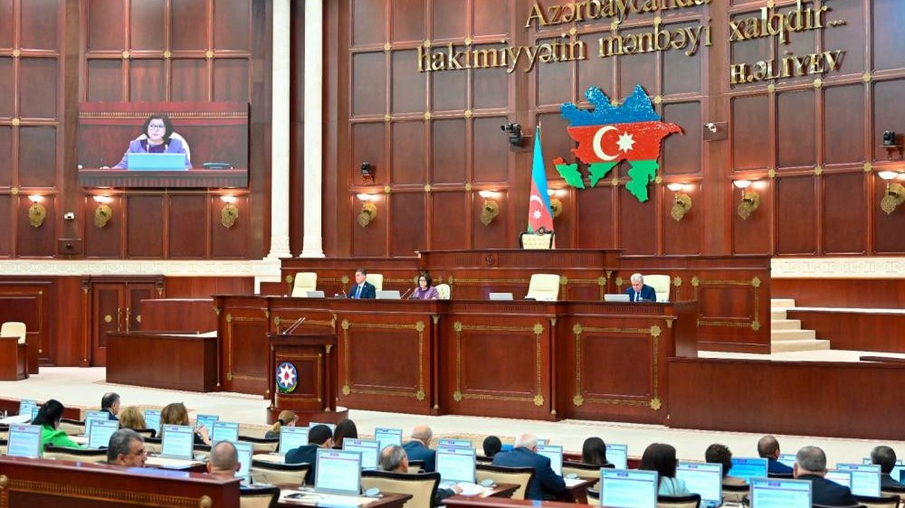 deputatlar-azerbaycan-dilinden-imtahan-verecek-1746613404
