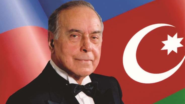 ilk-defe-heyder-eliyev-haqda-meshur-film-farsca-video-1746815438