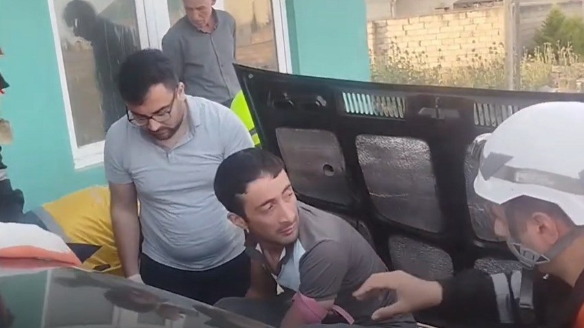 eli-muherrike-sixilib-qalan-sexs-bele-xilas-edildi-video-1746954571