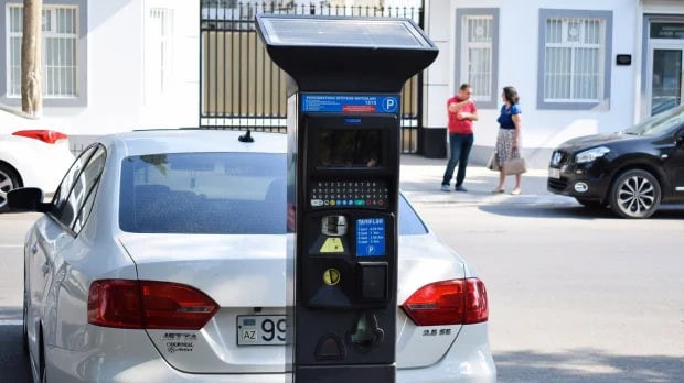 sakinlerden-naraziliq-yeni-binanin-qarsisinda-pullu-parkinq-probleminbsp-1749111075