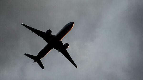azerbaycan-vetendaslari-irevan-ermenistan-vetendaslari-ise-baki-aeroportunda-qaldi-1749829664