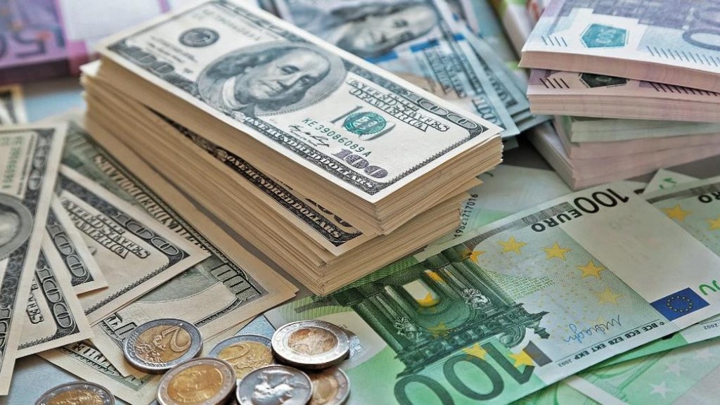 azerbaycanda-avro-bahalasdi-novbe-dollarindirnbsp-1749877927