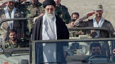 xameneyinin-yeri-belli-oldu-ilk-gun-oldurulecekdi-sag-qalmasinin-sirrinbsp-1750054481