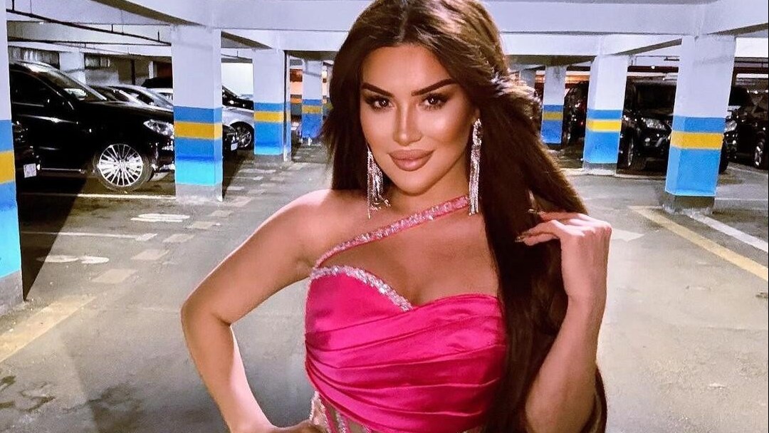 nefesin-estetik-emeliyyatdan-onceki-fotosu-muzakireler-yaratdinbsp-1750051733