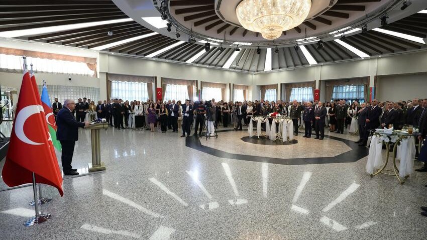 turkiyede-azerbaycan-silahli-quvveler-gunu-qeyd-olundu-foto-1750273261