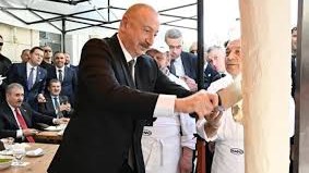prezidentler-maras-dondurmasi-yedi-foto-video-1750356015