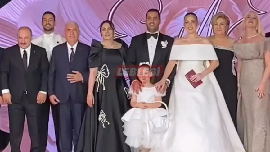 turkiyede-gundem-olan-toy-video-1750619444