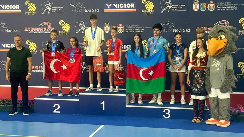 azerbaycan-badmintonculari-serbiyadan-medallarla-qayidir-fotolar-1750621457
