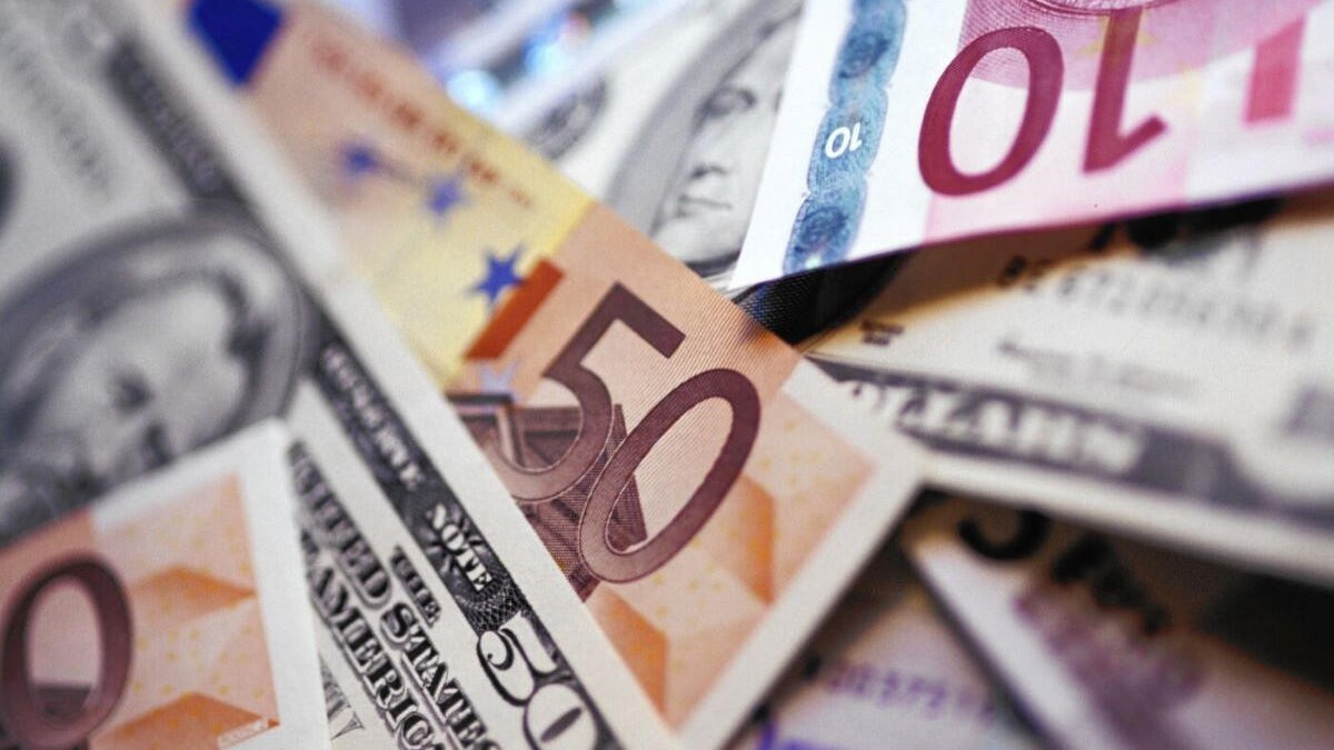 lire-ve-avro-bahalasdi-dollar-ise-bu-qiymete-satilir-resminbsp-1750743699