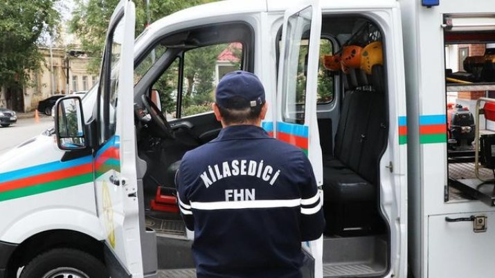 liftde-qalan-sexs-xilas-edildi-1750930875