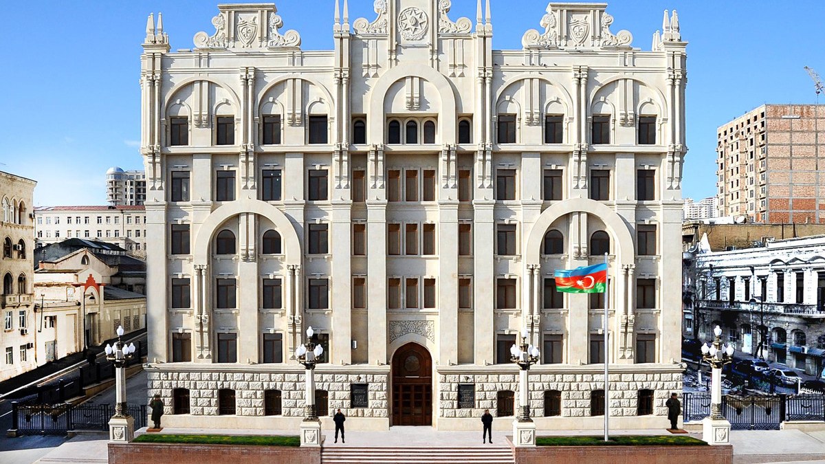 din-sputnik-azerbaycan-isine-gore-cinayet-isi-baslayib-hebsler-varnbsp-1751366380
