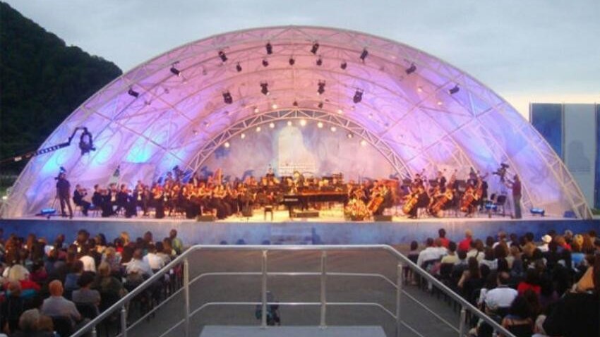 qebelede-kecirilecek-beynelxalq-musiqi-festivalinin-tarixi-aciqlandi-1752078238