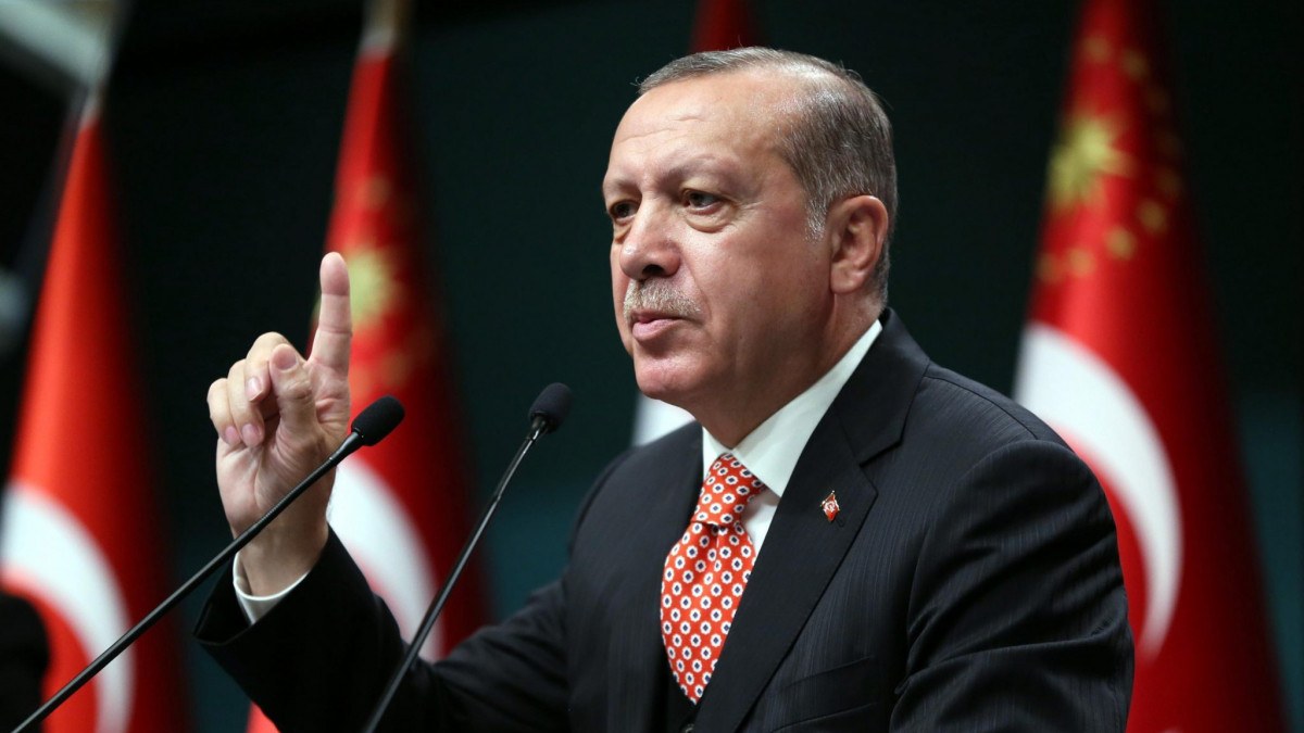 erdogan-pkk-nin-silahi-yere-qoymasina-bele-reaksiya-verdi-1752246573