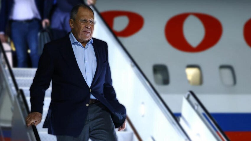 lavrov-simali-koreyaya-isguzar-sefer-etdi-1752247372