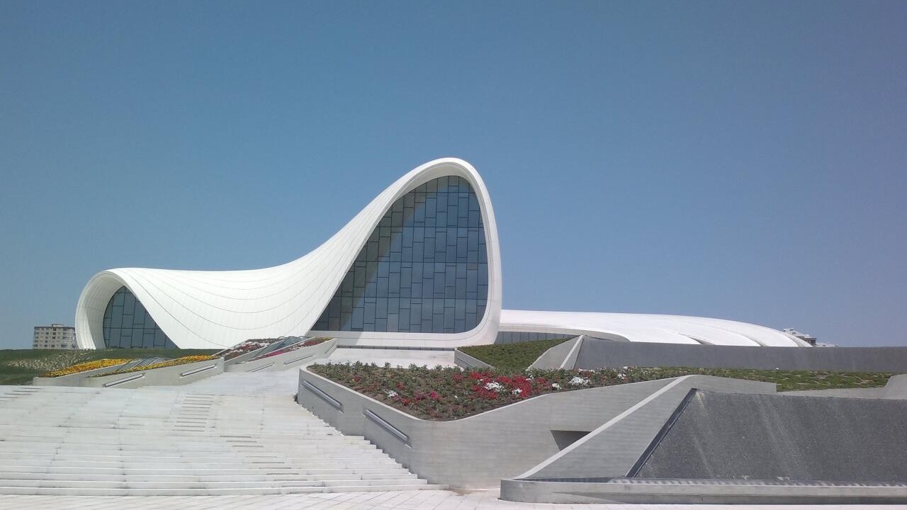 oquldjaxan-atabayeva-heyder-eliyev-merkezinde-olubnbsp-1752670592