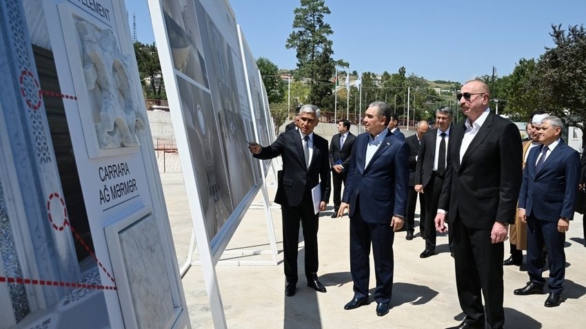 liderler-yeni-susa-mescidinde-fotolarnbsp-1752745922