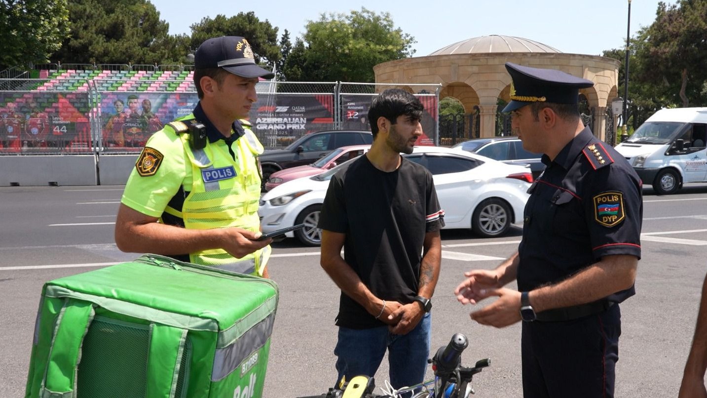 polis-moped-ve-motosiklet-suruculerini-maariflendirdi-video-1752912644