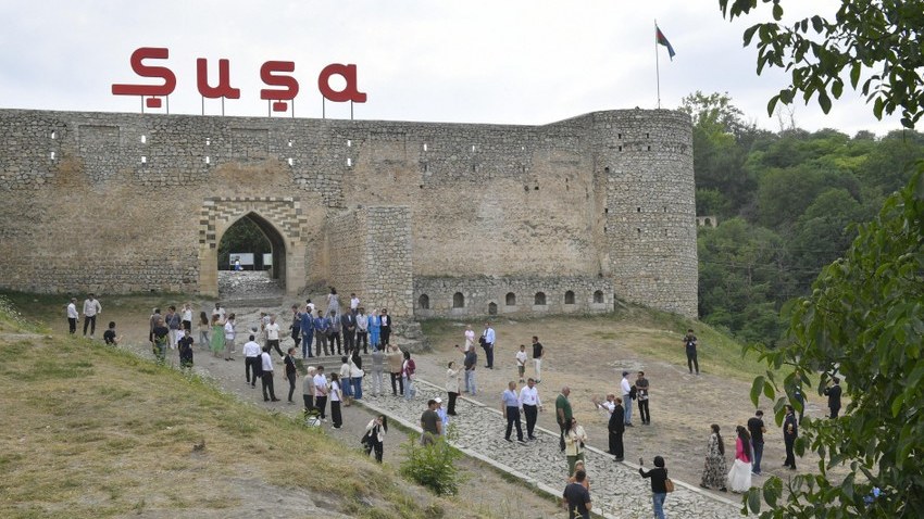forum-istirakcilari-susanin-tarixi-mekanlari-ile-tanis-oldular-1753119213
