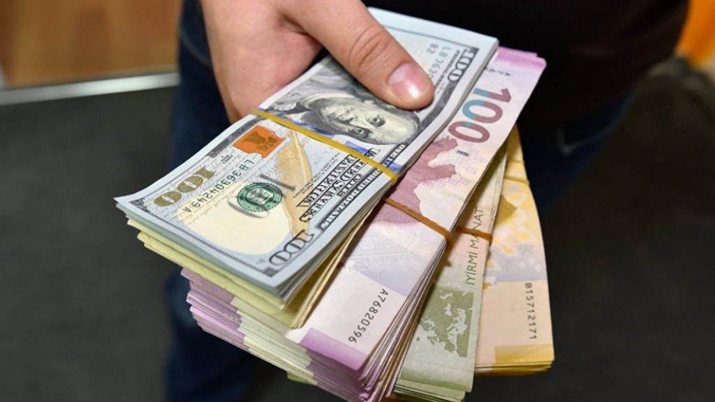 dollar-ve-manatin-mezennesi-haqda-proqnoz-deyisiklik-olacaq-tarixnbsp-1753077231