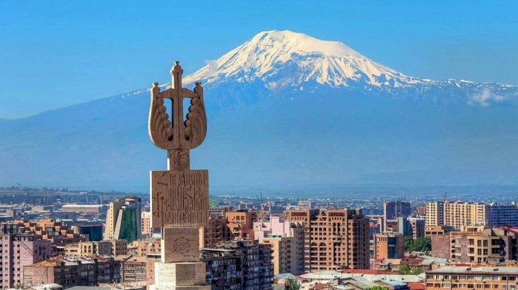azerbaycan-bayragi-ermenistanda-trend-oldu-foto-1753080746