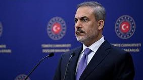 turkiyenin-xarici-isler-naziri-putin-zelenski-ve-trampa-tesekkur-etdi-1753298857