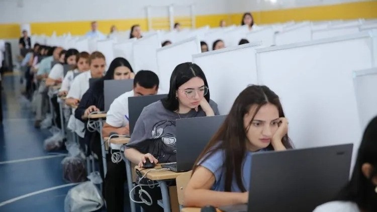 bu-rayonda-hec-bir-muellim-sertifikasiyadan-kesilmeyib-resminbsp-1753355852