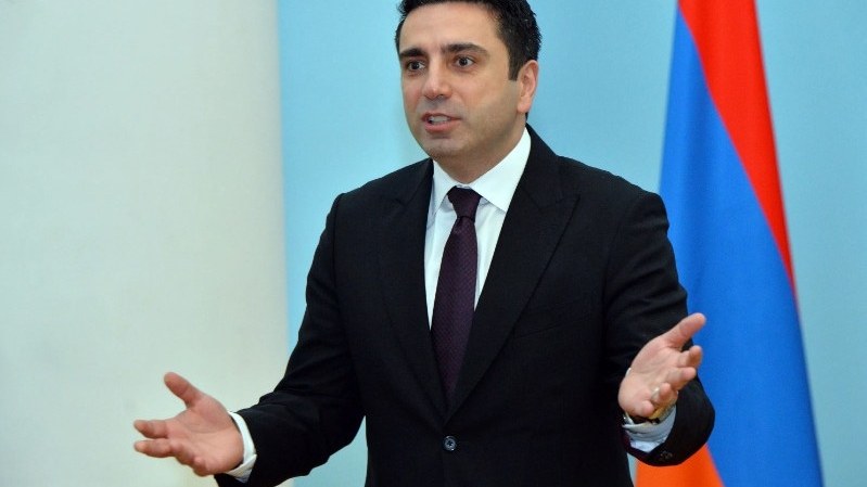 ermeni-spiker-simonyani-hedeledinbsp-1753358203