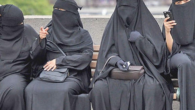 niqab-taxmaq-qadagan-edilir-sebebi-aciqlandi-1753682174
