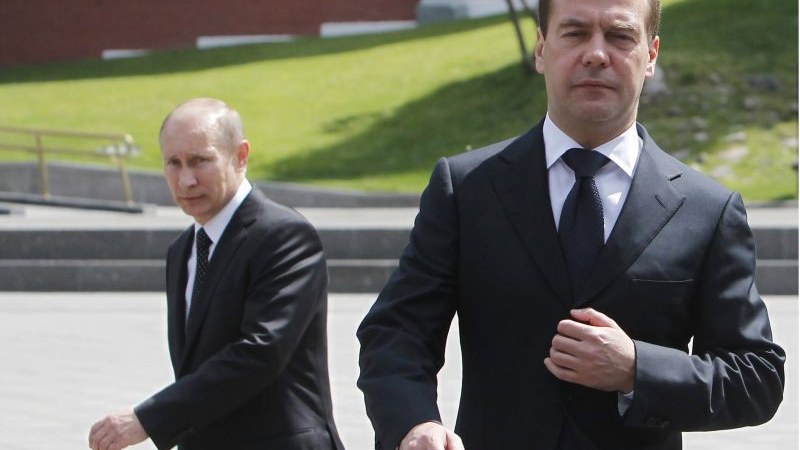putinin-sag-eli-meshur-oyuncagi-hedefe-aldi-muharibe-basladi-azerbaycanlilar-da-bilirnbsp-1753855606