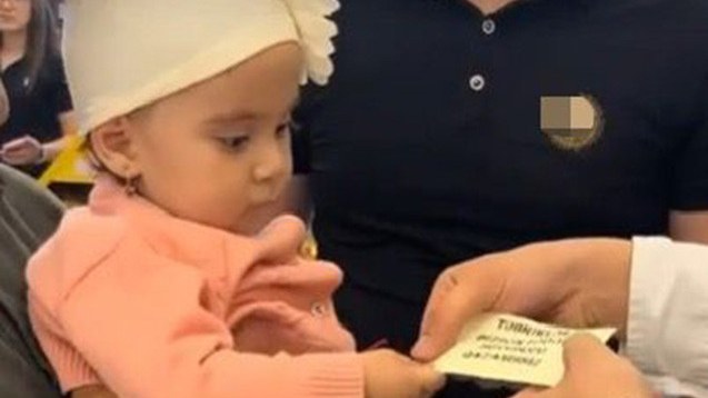 azyaslinin-bu-goruntuleri-gundem-oldu-video-1754122940