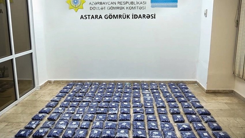 tecili-azerbaycanda-biber-dasiyan-avtomobilde-1033-kq-narkotik-askarlandi-1754202164