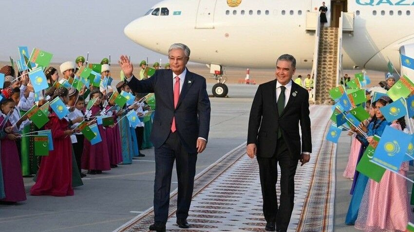 tokayev-turkmenistana-getdi-1754330380