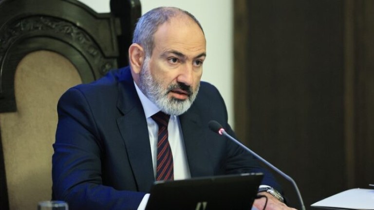 pasinyan-bakinin-telebi-ile-bagli-gosteris-verdi-1754301338