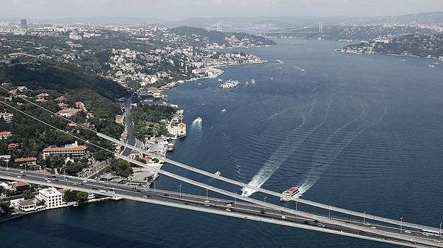 turkiye-yanginlara-gore-dardanel-bogazini-bagladi-resmi-1754666738